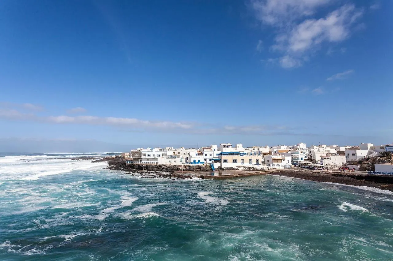 Alaia Tiny House Between Volcanoes And Beach Breaks Albergue Cotillo España