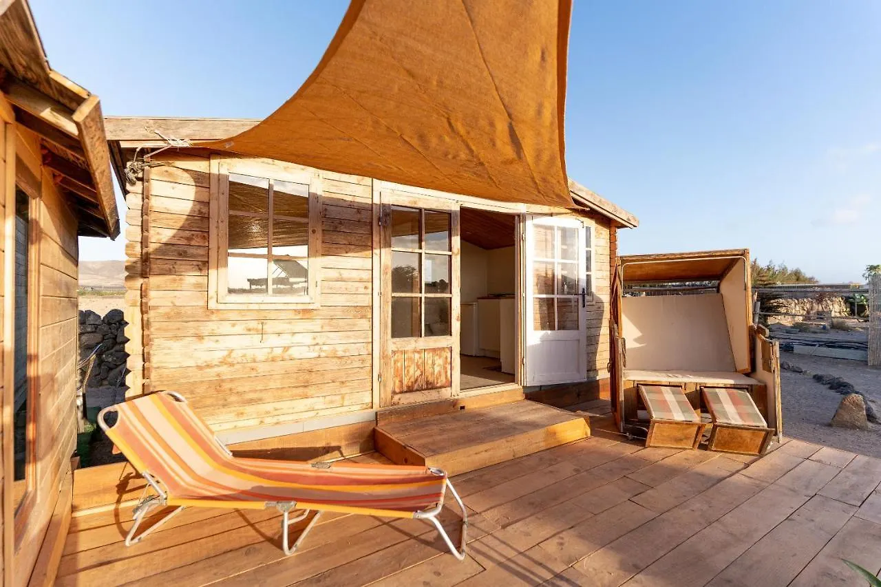 Alaia Tiny House Between Volcanoes And Beach Breaks Albergue Cotillo