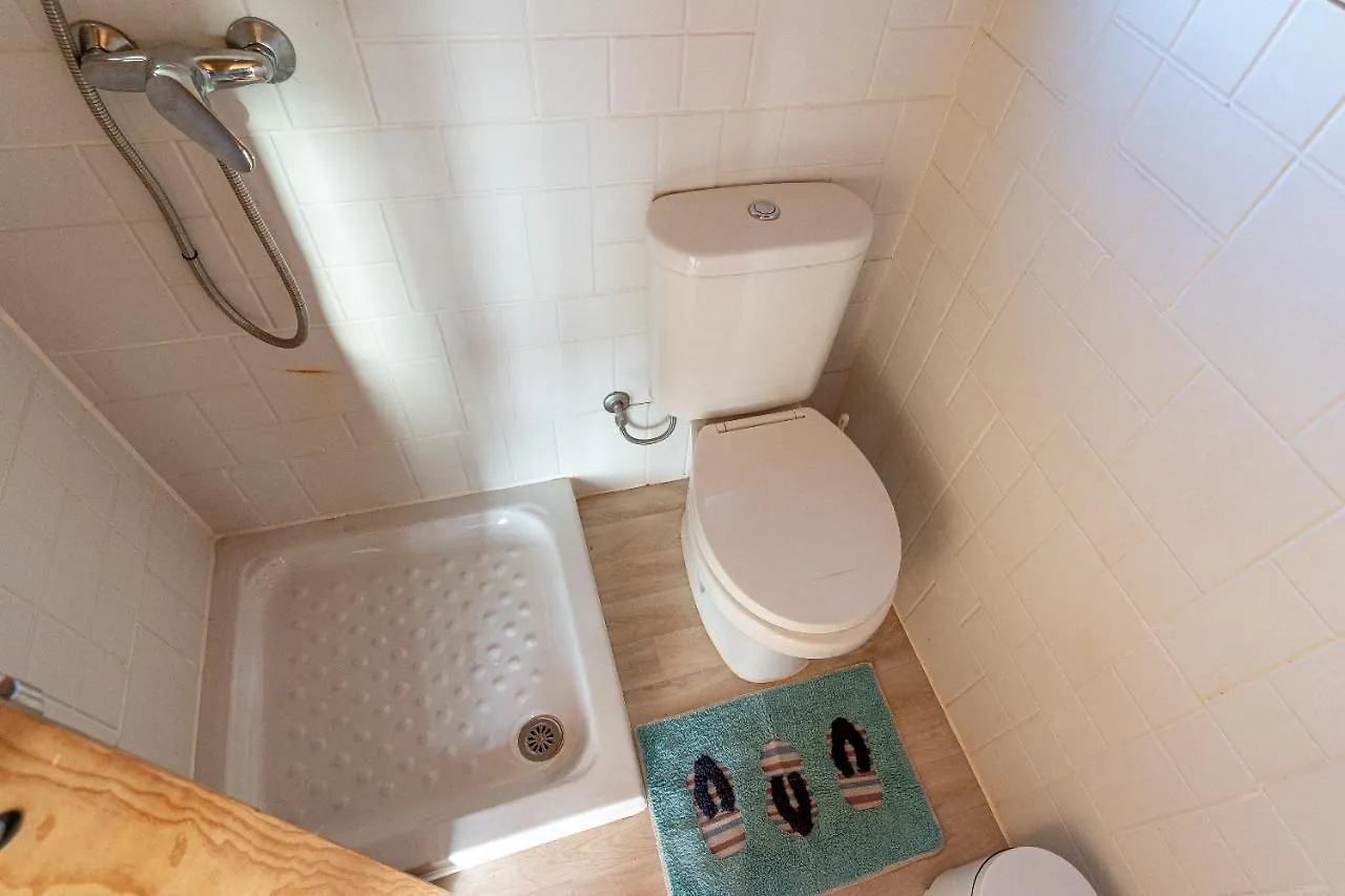 Hostal Alaia Tiny House Between Volcanoes And Beach Breaks Albergue Cotillo España